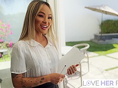 Asian Blondie Linda Lan Feet Worshipped And Banged After
