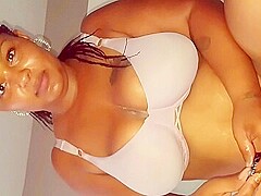Chubby Babe With A Pretty Smile