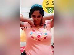 Today Exclusive -shy Desi Girl Shows Her Boobs To Lover On Vc