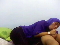 Blowjob Power Tudung Jilbab Ungu