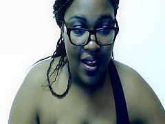Voloptuous: webcam show of sensual black busty babe