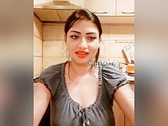 Today Exclusive-sexy Bhabhi Showing Ass