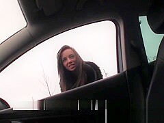 Mofos - Stranded Teens - Gina Devine - Give M