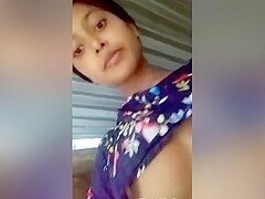 Today Exclusive- Bangla Girl Showing Her Boobs And Wet Pussy