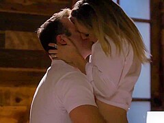 Nasty Babe Mona Wales Gets An Incredible Orgasm In The Couch