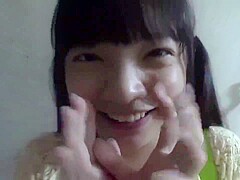 p日焼け跡の残るパイパンロリータ少女中出し調教 しゅりとさら