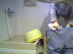 I set the home sex cam and caught my girlfriend pissing