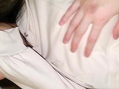 Smartphone personal shooting Gonzo with a slender shaved girl with long hair &rarr; Continuous belly shot