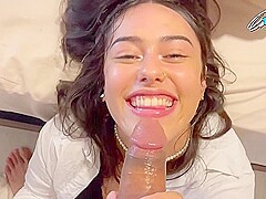 Amateur blowjob star, Izamariposa, comebacks for the greatest XXX porn!