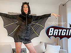 Batgirl Lara Latex Reporting for Duty on Halloween at LarasPlayground