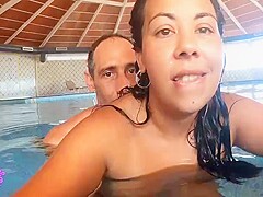 Maya Tetona Amateur Is Too Hot To Be Fucked In Pool