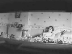 Mom masturbatinghard in bed - hidden cam