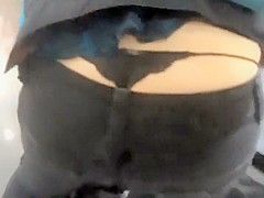 Thong slipped out in a shoe store