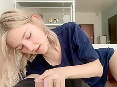 Young busty teen tries a big cock inside her tight pussy - Eva Elfie