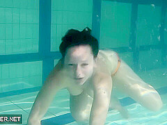 Super Hot Anna Siskina With Big Tits In Swimming Pool