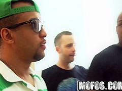 Mofos - Milfs Like It Black - Lucky Starr - Little Asian Dumpling