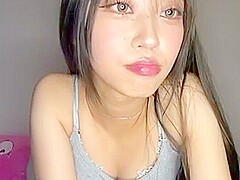 Erotic live chat with cute beautiful girl