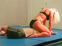 mixed wrestling fbb Christine Fetzer bodybuilder scissors part 2