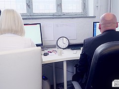 BUMS BUERO - Big-titted German blondie Lilli Vanilli takes hard pounding at the office