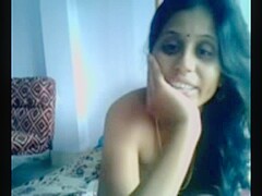 Sexy Tamil Girlfriend Kavitha with bf on Webcam meet