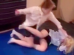 russian schoolgirls catfight