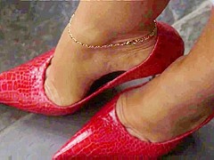 TOE CLEAVAGE