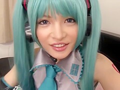 Cute Hatsune Miku Japanese Cosplayer 39