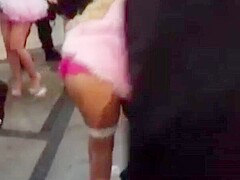 Peeping the pants of cosplay gals under the crowd at Halloween..421