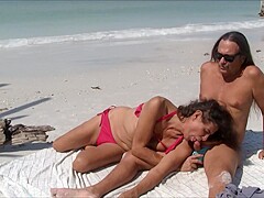 Jamie, Michelle And Christy At The Beach