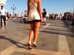sexy candid milf great legs & shoes