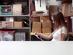 Summer Brooks Gets Caught Shoplifting