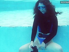 Emi Serene In Sexy Underwater Pool Masturbation Of