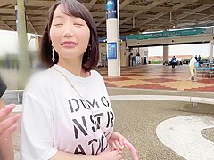 20000069_19歳超デカチチの日本女性が大量潮ふきするエチハメ