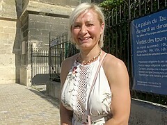 Elektra discovers the intensity of a foursome! - Jacquie et Michel TV