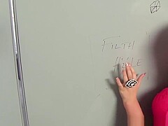 Julie Cash Tries Anonymous Sex With Bbc - Gloryhole