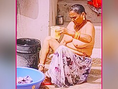 Desi Indian Village Mature Aunty Bathing Video