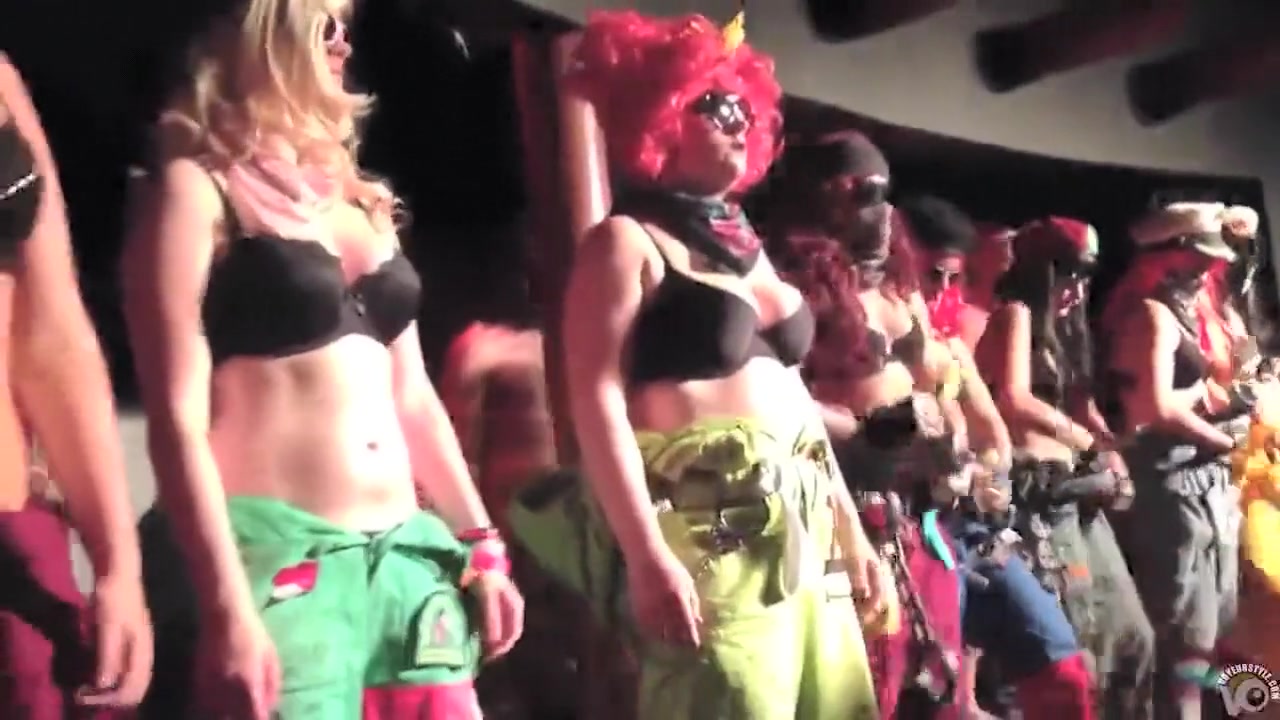 Busty ladies in the breathtaking techno show