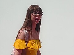 The brunette slid aside her panties and fucked in the back of a pick u...