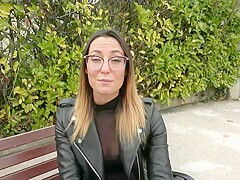 Kaori, 30 years old, tireless traveler and naughty girl! - Jacquie et Michel TV