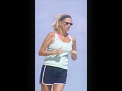 beach milf spy jiggly tit slow motion 56
