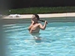 Voyeur pool MILF
