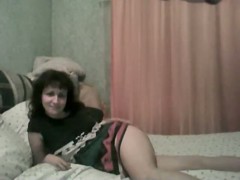 Mature babe fucked in all holes on cam