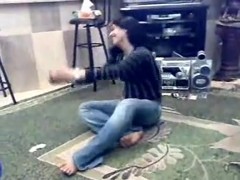 Arab hotty dancing
