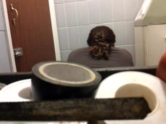 Amateur flashed ass and fatty belly on the toilet cam