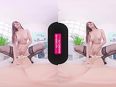 Busty Hottie Shares Her Fantasies With You With Vr Porn, Virtual Reality And Samantha Bentley