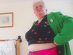 British Big Mature Grandma Playing With Herself - Caroline V